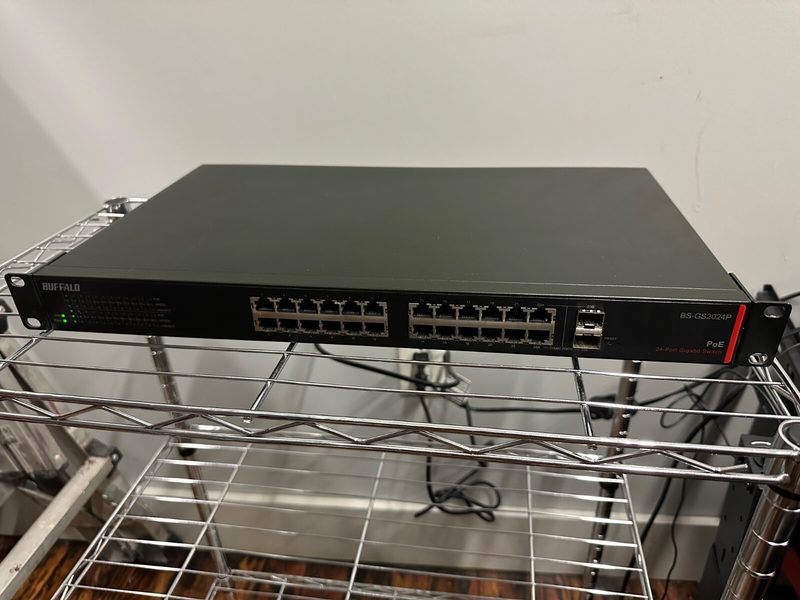 Коммутатор BS-GS2024P