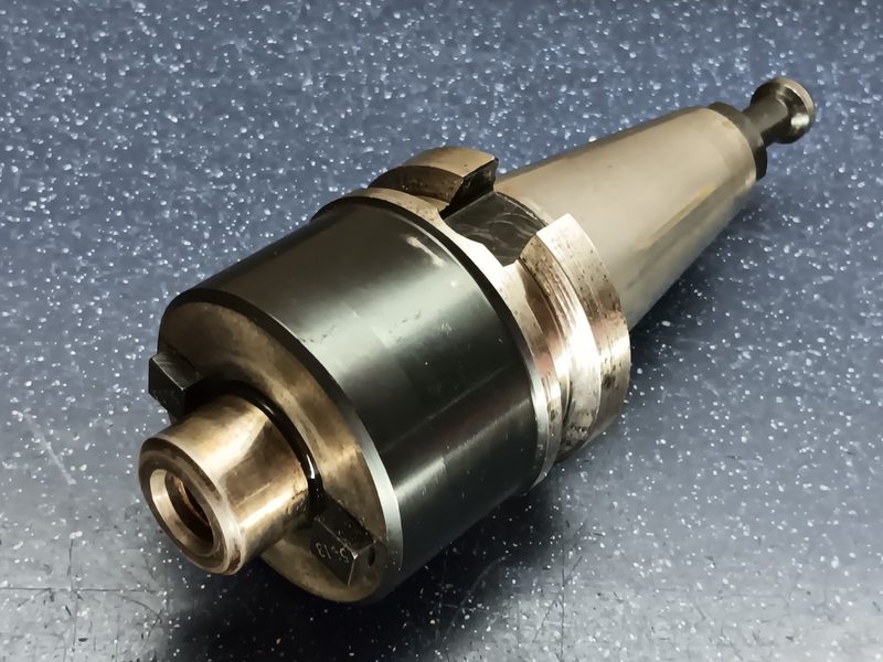 Режущий инструмент BT40-S100-240