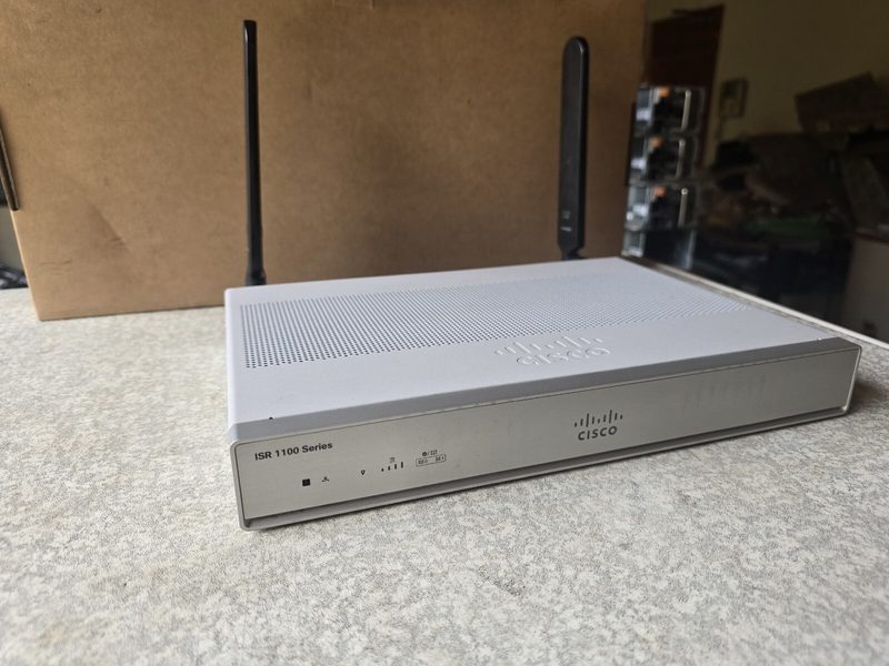 Маршрутизатор Cisco C1111-8PLTEEA