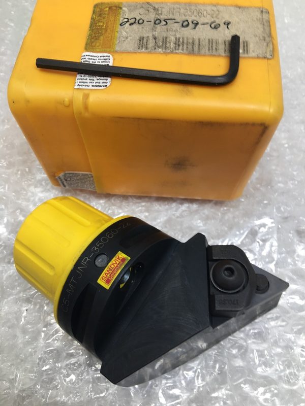 Режущий инструмент Sandvik C5-MTJNR-35060-22