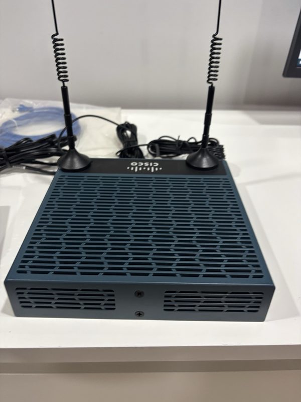 Маршрутизатор Cisco C819G-4G-GA-K9