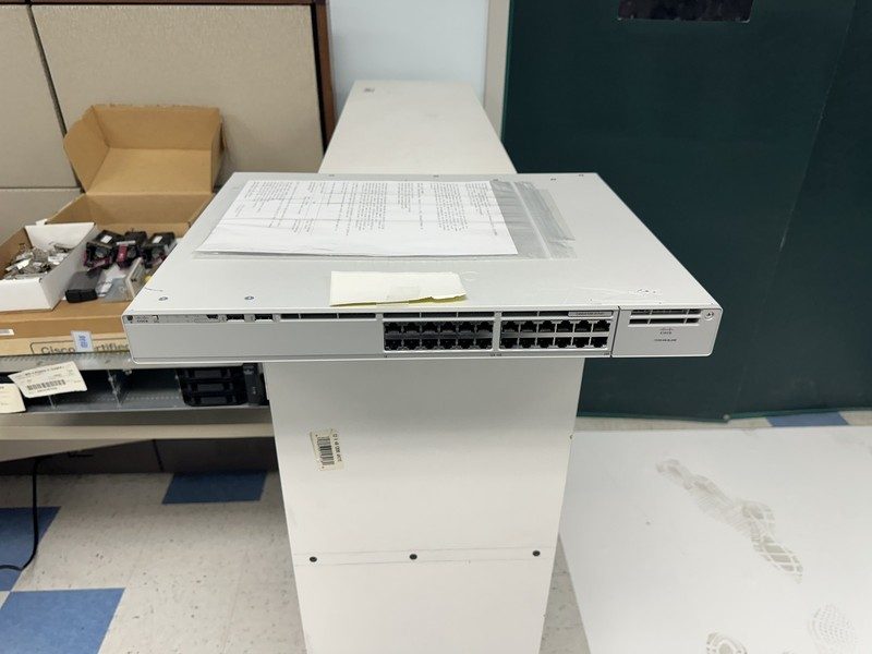 Коммутатор Cisco C9200-24P-A