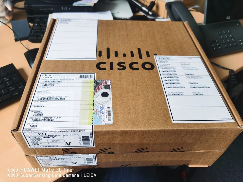 Коммутатор Cisco C9200LSTACKKIT