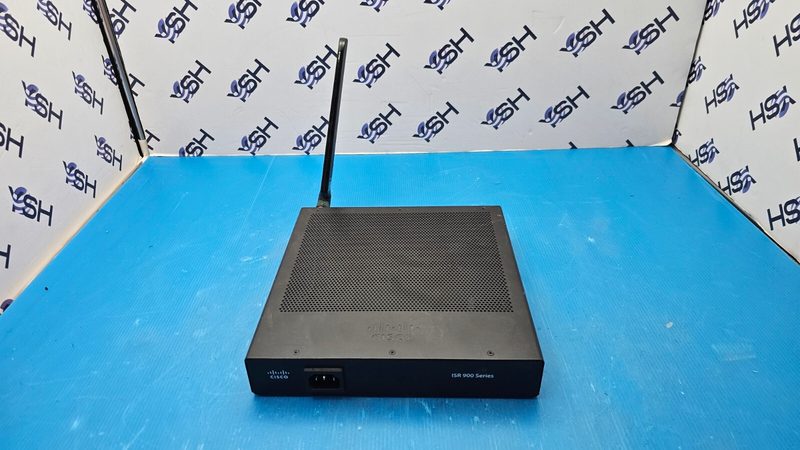 Маршрутизатор Cisco C921-4PLTEGB