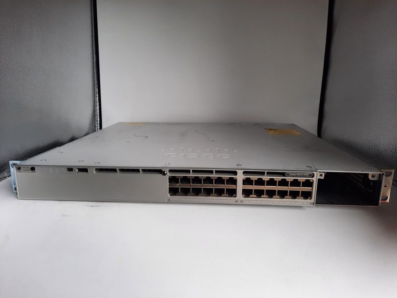 Коммутатор Cisco C9300-24U-E