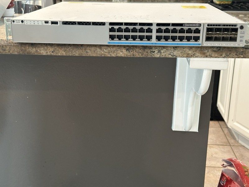Коммутатор Cisco C9300-24UXB-A