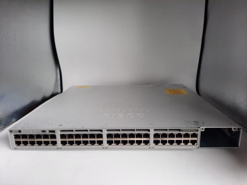 Коммутатор Cisco C9300-48P-A
