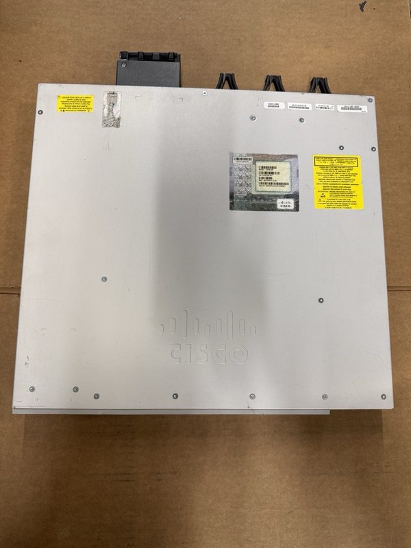 Коммутатор Cisco C9300-48P-E