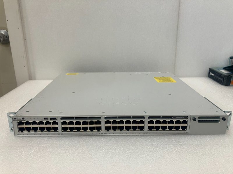 Коммутатор Cisco C9300-48T-A