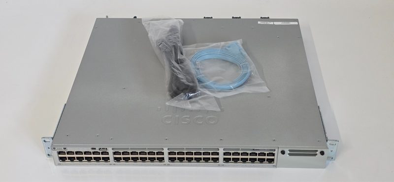 Коммутатор Cisco C9300-48T-E