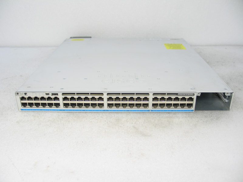 Коммутатор Cisco C9300-48UXM-E