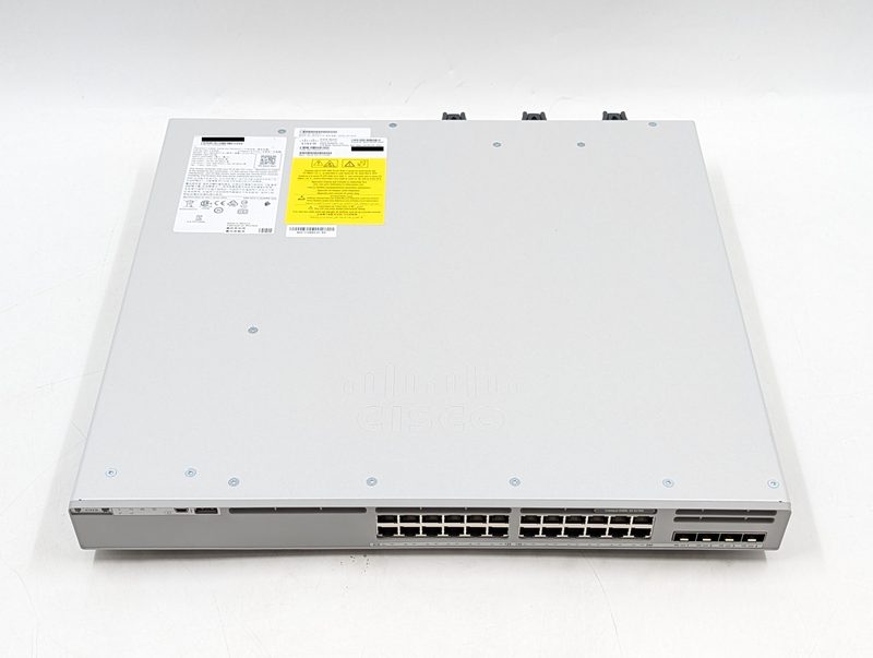 Коммутатор Cisco C9300L-24T-4X