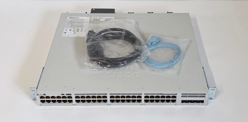 Коммутатор Cisco C9300L-48PF-4X-E