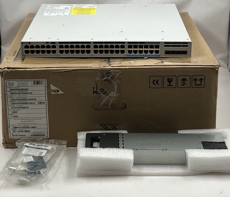 Коммутатор Cisco C9300L-48UXG-4X-M