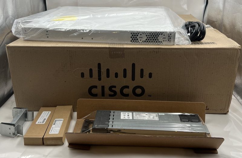 Коммутатор Cisco C9300X-48HX-M