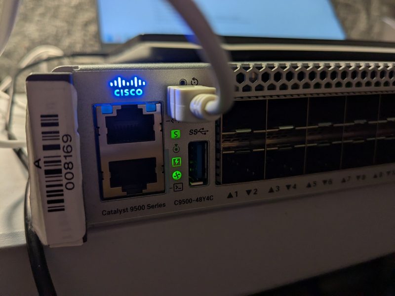 Коммутатор Cisco C9500-48Y4C