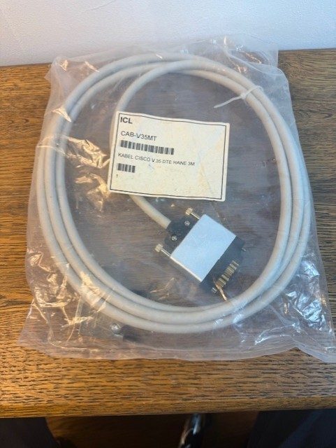Маршрутизатор Cisco CAB-V35MT