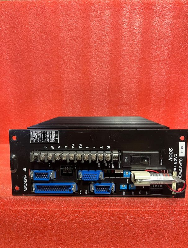 Сервопривод Yaskawa CACR-HR03BAB12Y50