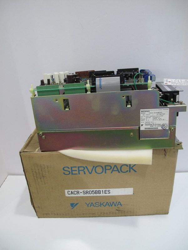 Сервопривод Yaskawa CACR-SR05BB1ES