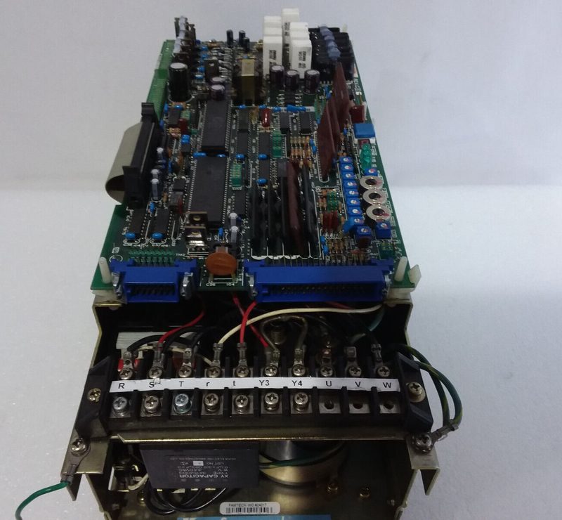 Сервопривод Yaskawa CACR-SR10SB1AF