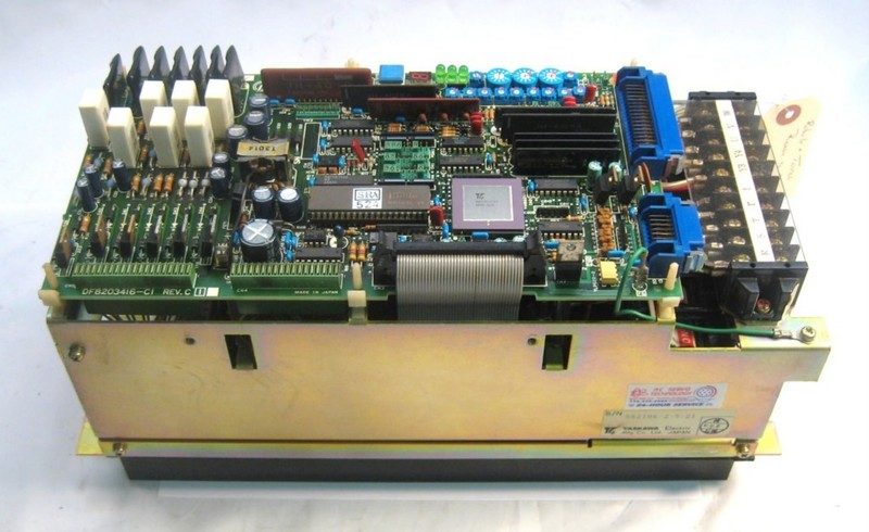 Сервопривод Yaskawa CACR-SR15SZ1SDY77