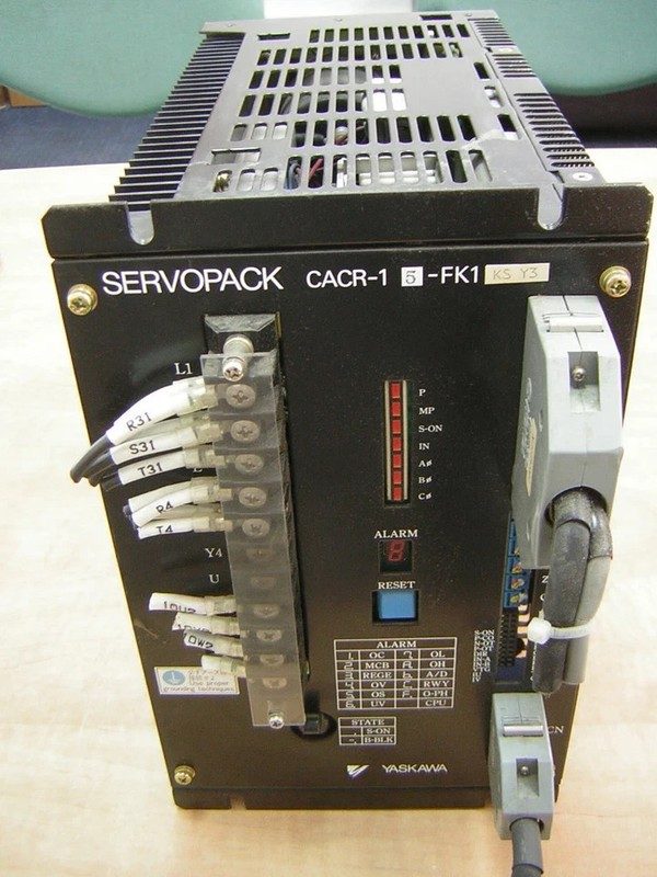 Сервопривод Yaskawa CACR15-FK1KSY3