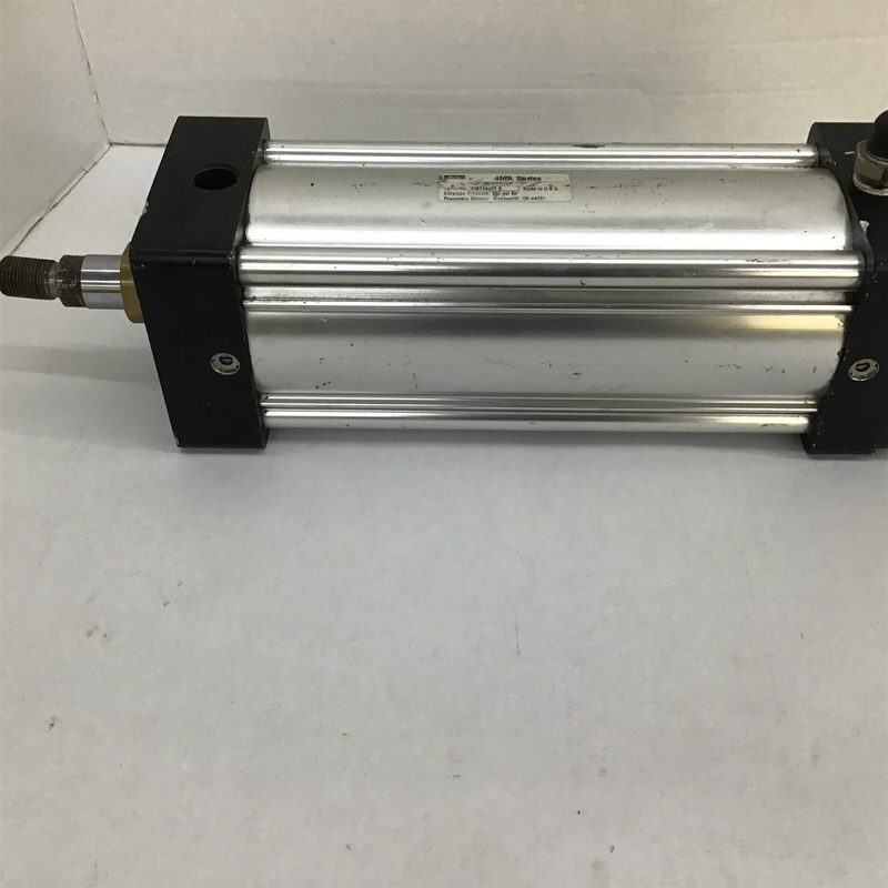 Пневмоцилиндр Parker CBB4MA3U14AC