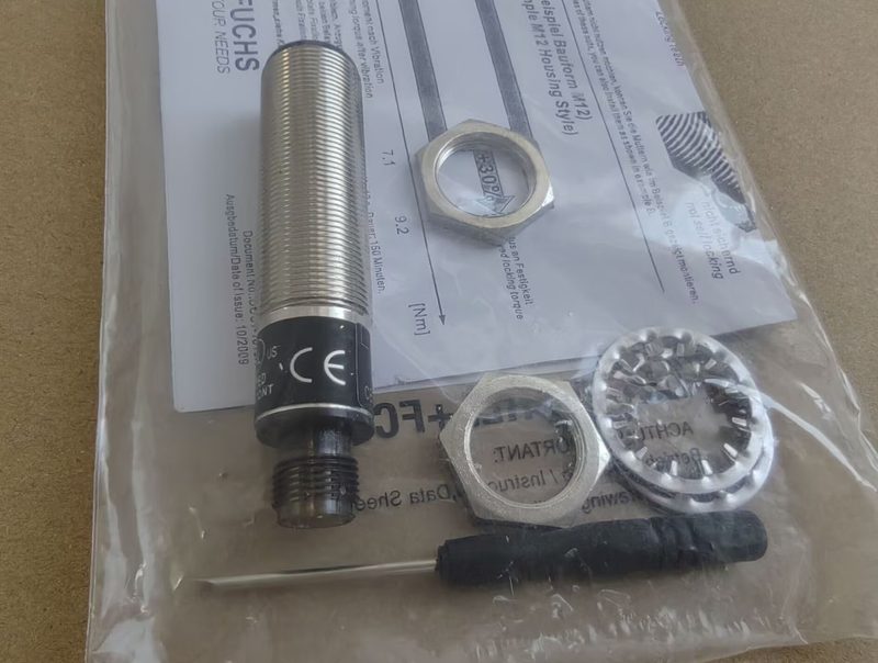 Датчик приближения Pepperl+Fuchs CBB8-18GS75-E2-V1