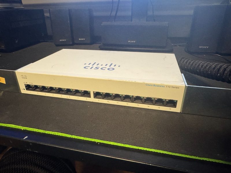 Коммутатор Cisco CBS110-16T-NA