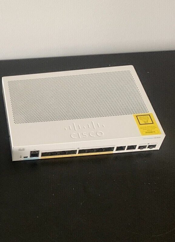 Коммутатор Cisco CBS250-8FP-E-2G