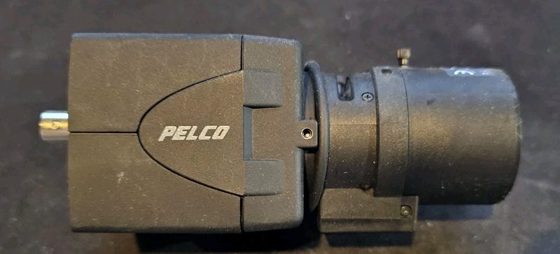 Камера Pelco CCC1380UH-6
