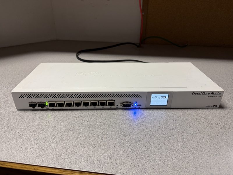 Маршрутизатор MikroTik CCR1009-8G-1S-1S