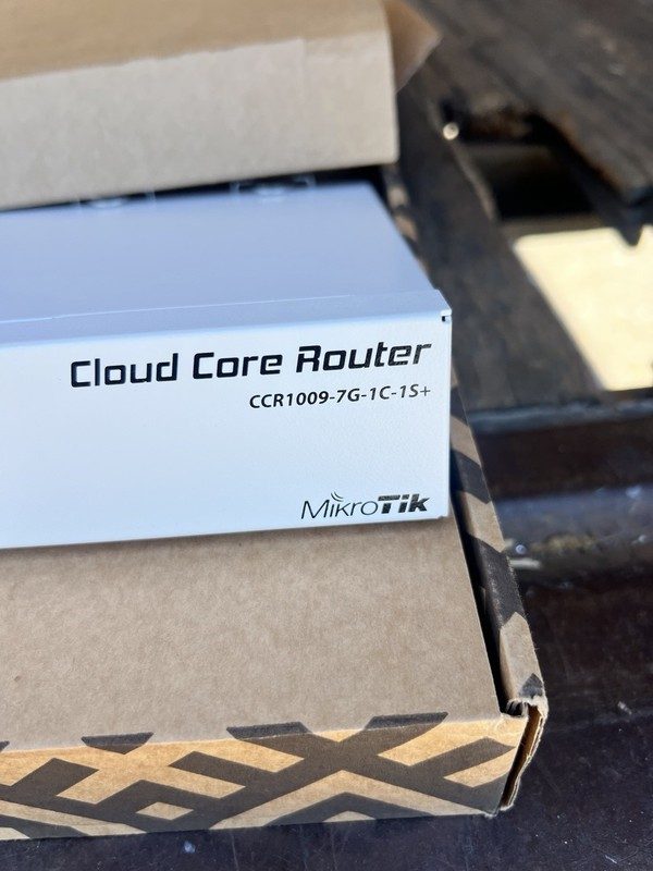 Маршрутизатор MikroTik CCR1009