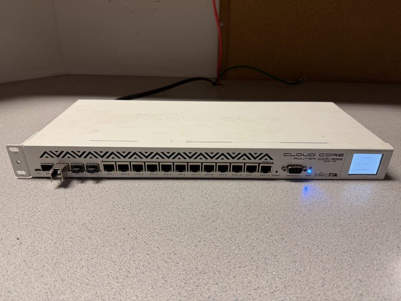Маршрутизатор MikroTik CCR1036-12G-4S