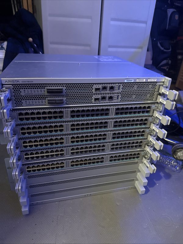 Коммутатор Arista CCS-758-CH
