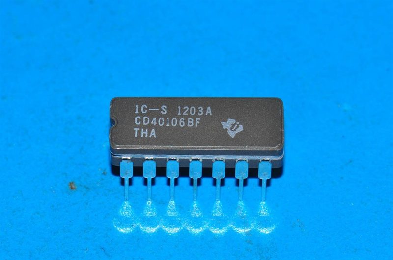 Микросхема CD40106BF
