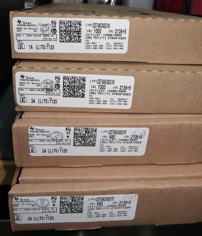 Коммутатор CD74HC4051ME4