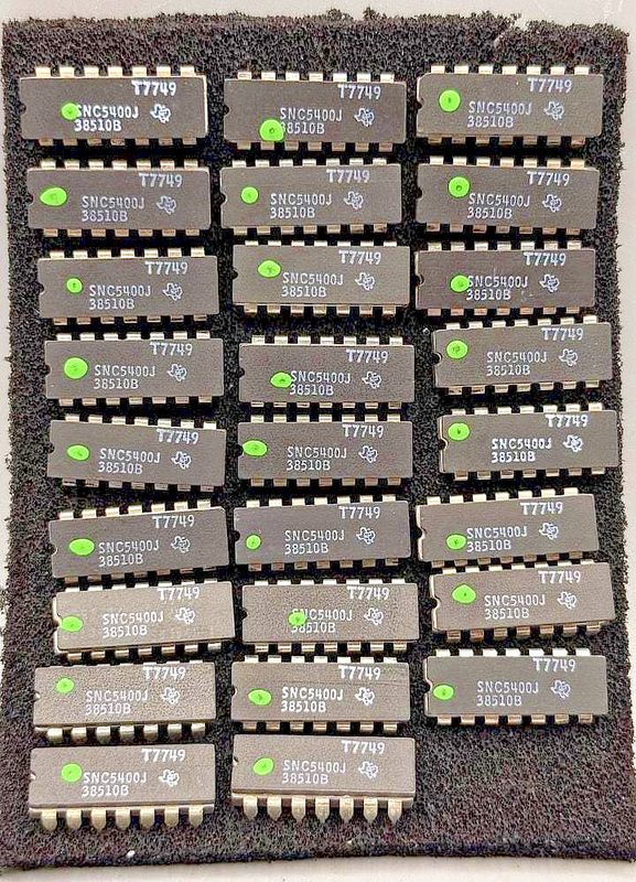 Микросхема Analog Devices CDIP-14