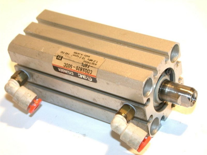 Пневмоцилиндр SMC CDQSB20-50DC-F9PL