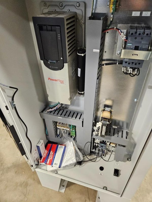 Монтажный шкаф HPE CDSC423212