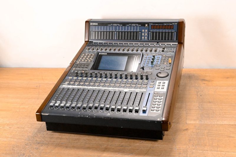 Микшерный пульт CG01VXE