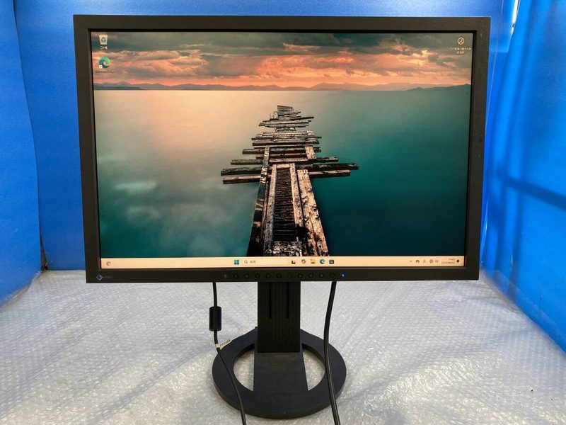 Монитор CG223W