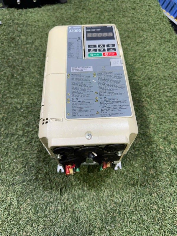 Привод Yaskawa CIMR-AA2A0040FAA