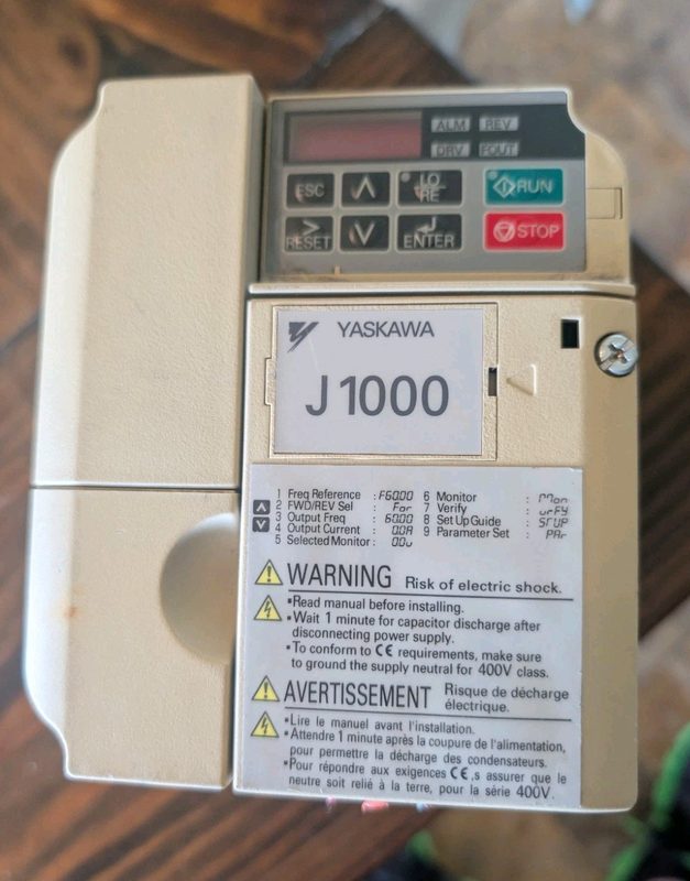 Частотный преобразователь Yaskawa CIMR-JU4A0002BAA