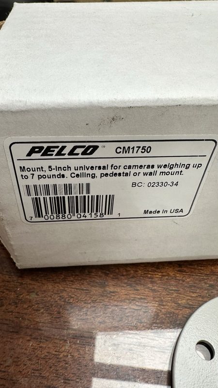 Камера Pelco CM1750
