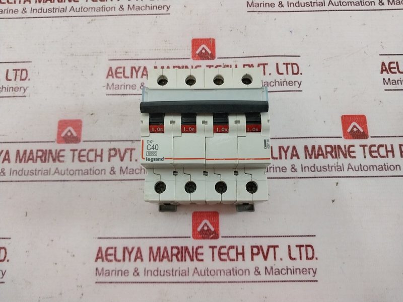 Автоматический выключатель Legrand CM/L-7222457