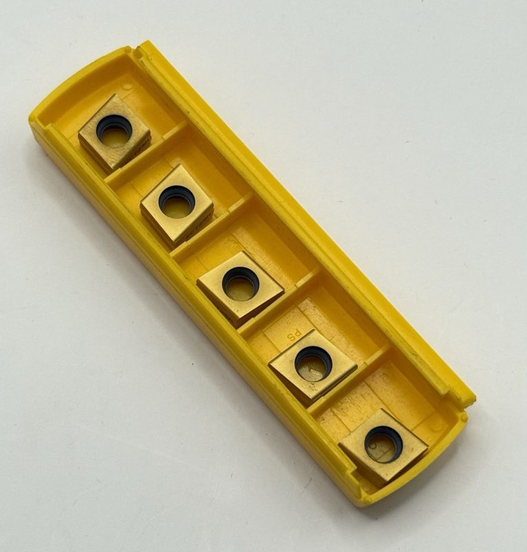 Режущий инструмент Kennametal CNHU1005R08