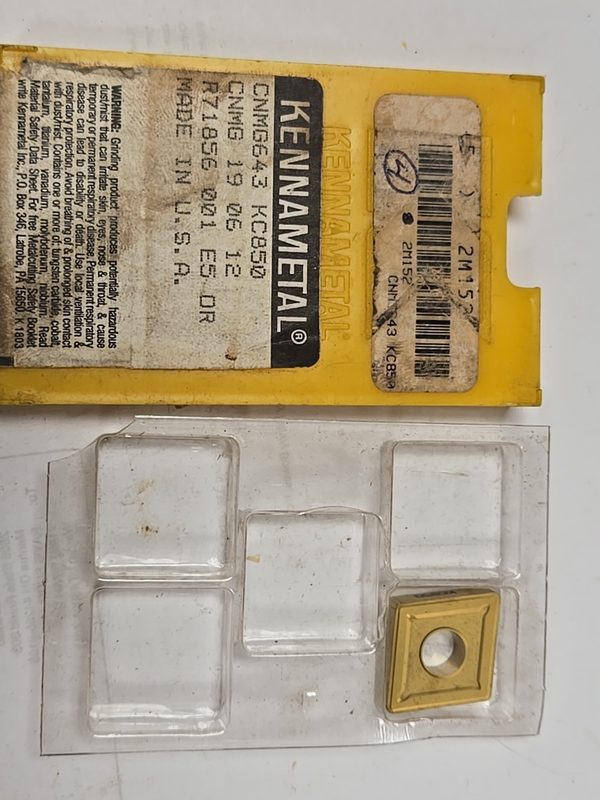 Режущий инструмент Sandvik CNMG643