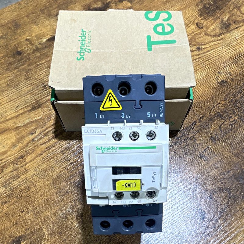Контактор Schneider COIL-3