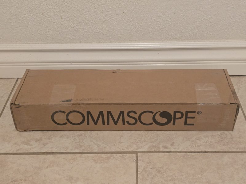 Патч-панель CommScope COM48P